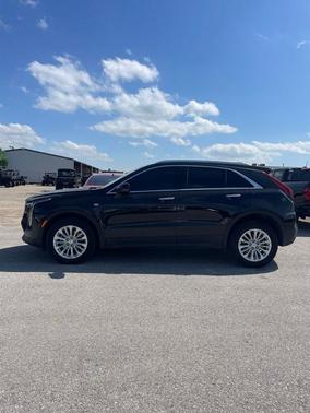Stellar Black Metallic 2024 Cadillac XT4 Luxury
