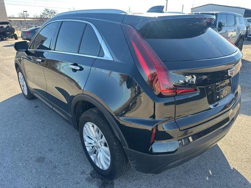Stellar Black Metallic 2024 Cadillac XT4 Luxury