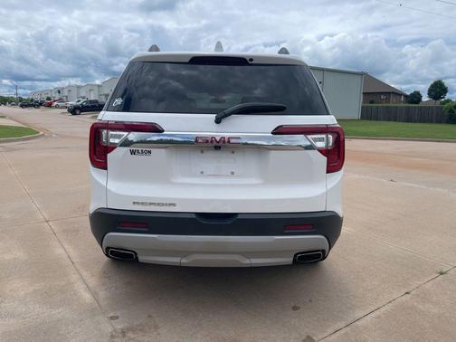 Summit White 2023 GMC Acadia SLT