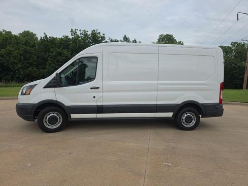 Oxford White 2018 Ford Transit-150 Base