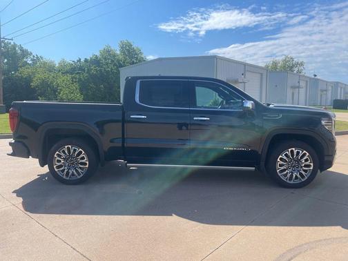 Onyx Black 2025 GMC Sierra 1500 Denali Ultimate