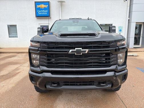 Black 2024 Chevrolet Silverado 2500 Custom