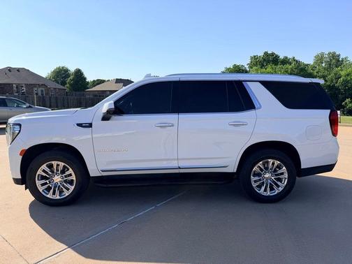 Summit White 2023 GMC Yukon SLT