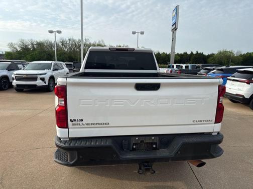 Summit White 2024 Chevrolet Silverado 2500 Custom