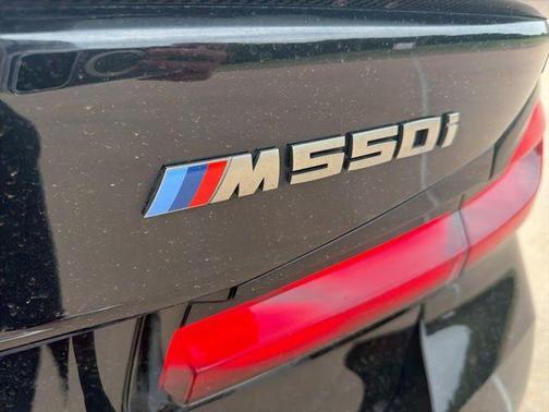 Black Sapphire Metallic 2021 BMW M550 i xDrive