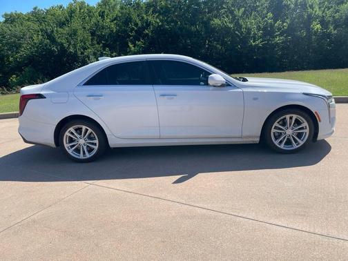 Summit White 2026 Cadillac CT4 Luxury