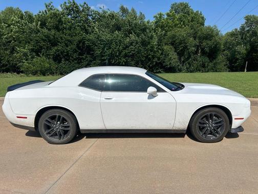 White Knuckle Clearcoat 2019 Dodge Challenger GT