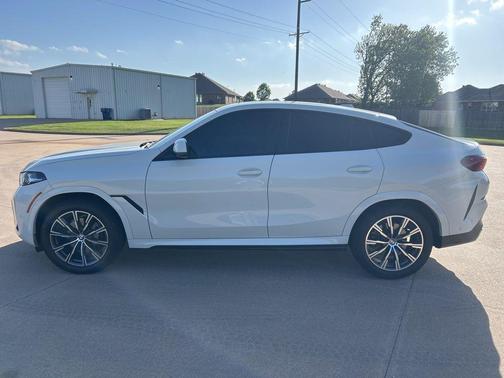 Alpine White 2024 BMW X6 xDrive40i
