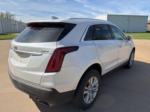 Crystal White Tri-Coat 2020 Cadillac XT5 Luxury