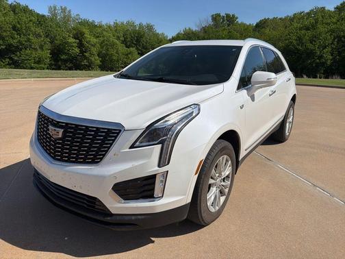 Crystal White Tri-Coat 2020 Cadillac XT5 Luxury