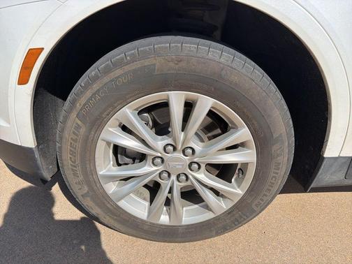 Crystal White Tri-Coat 2020 Cadillac XT5 Luxury