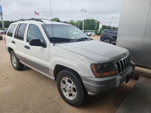 White 2000 Jeep Grand Cherokee Laredo