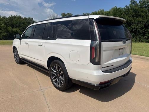 Crystal White Tri-Coat 2021 Cadillac Escalade ESV Sport