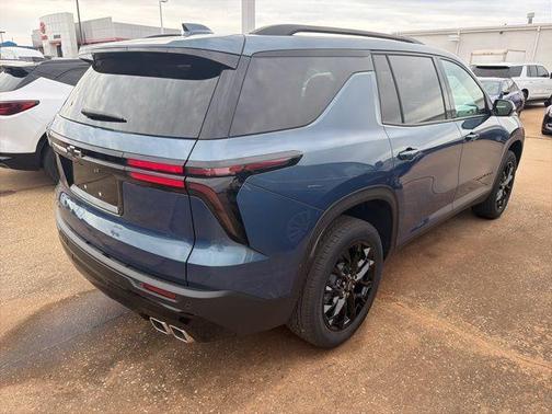 Lakeshore Blue Metallic 2025 Chevrolet Traverse LT
