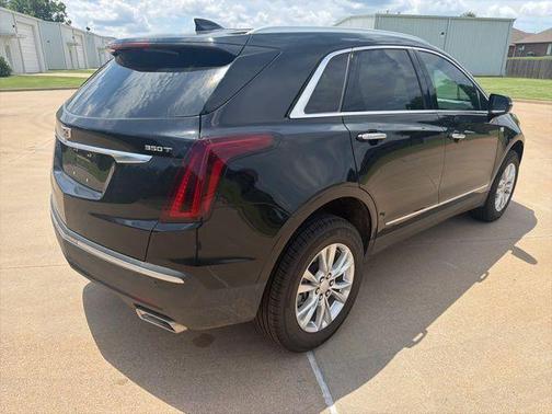 Stellar Black Metallic 2025 Cadillac XT5 Luxury