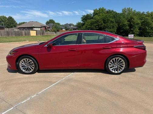 Matador Red Mica 2022 Lexus ES 350 Ultra Luxury