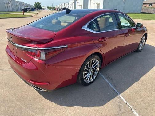 Matador Red Mica 2022 Lexus ES 350 Ultra Luxury