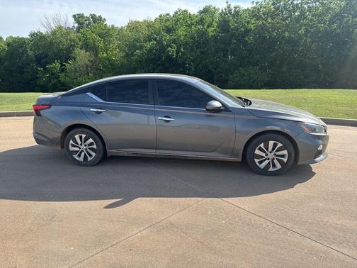 Gun Metallic 2022 Nissan Altima 2.5 S