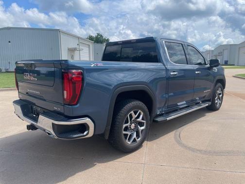 Metallic 2024 GMC Sierra 1500 SLT