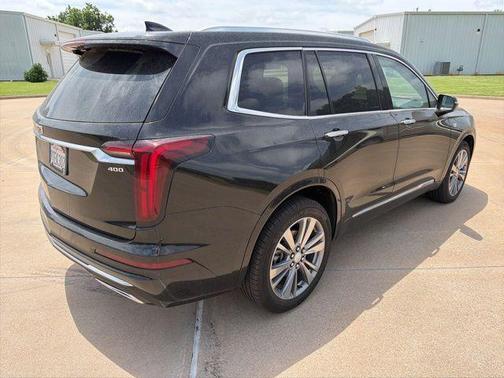 Stellar Black Metallic 2024 Cadillac XT6 Premium Luxury FWD
