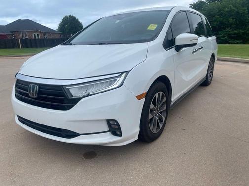 White 2023 Honda Odyssey EX-L