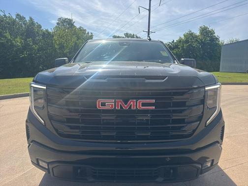 Onyx Black 2024 GMC Sierra 1500 Elevation