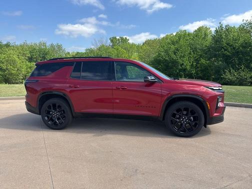 Radiant Red 2025 Chevrolet Traverse RS