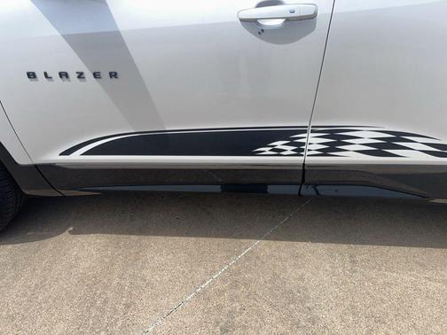 Iridescent Pearl Tricoat 2025 Chevrolet Blazer RS