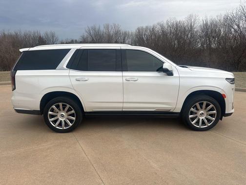 Crystal White Tri-Coat 2024 Cadillac Escalade Premium Luxury Platinum
