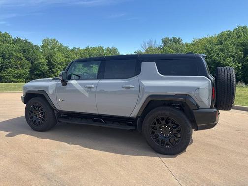 Meteorite Metallic 2024 GMC HUMMER EV SUV 2X