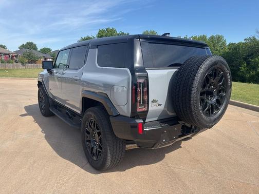 Meteorite Metallic 2024 GMC HUMMER EV SUV 2X