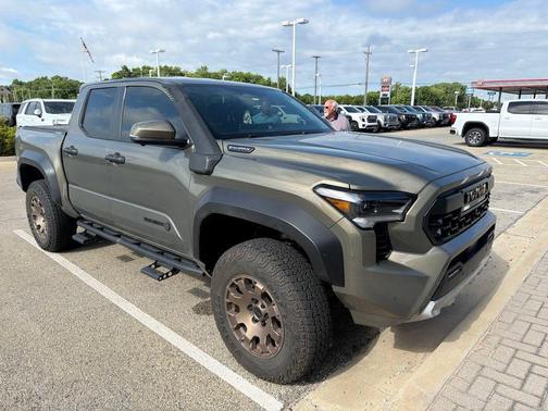 Bronze 2025 Toyota Tacoma Hybrid TRAILHUNTER