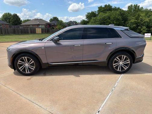 Celestial 2024 Cadillac LYRIQ Tech