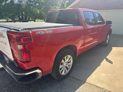 Red 2022 Chevrolet Silverado 1500 LT