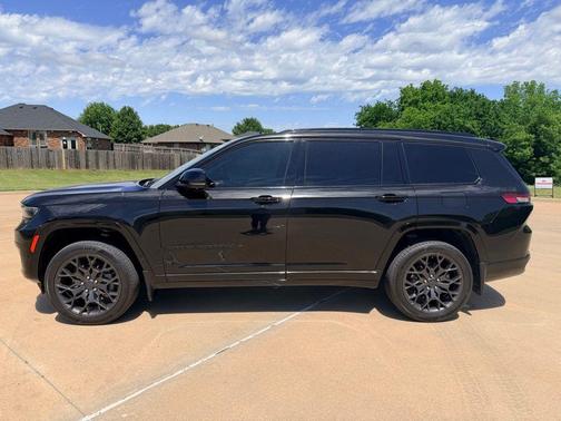Diamond Black 2024 Jeep Grand Cherokee L Summit