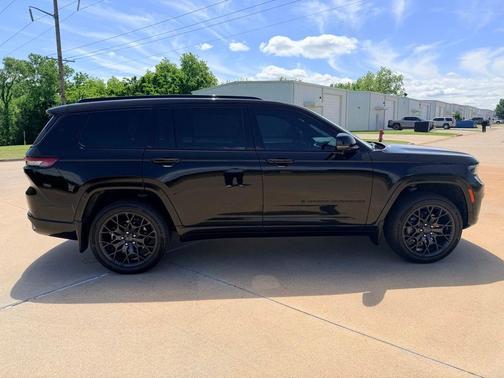 Diamond Black 2024 Jeep Grand Cherokee L Summit