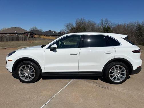 White 2020 Porsche Cayenne Base