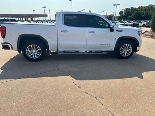 Summit White 2020 GMC Sierra 1500 SLT