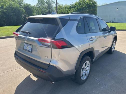 Silver Sky Metallic 2020 Toyota RAV4 LE