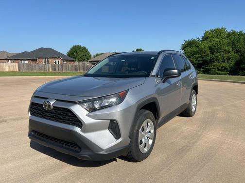 Silver Sky Metallic 2020 Toyota RAV4 LE