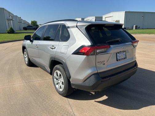 Silver Sky Metallic 2020 Toyota RAV4 LE