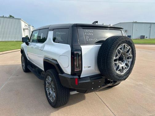 White 2025 GMC HUMMER EV SUV 3X