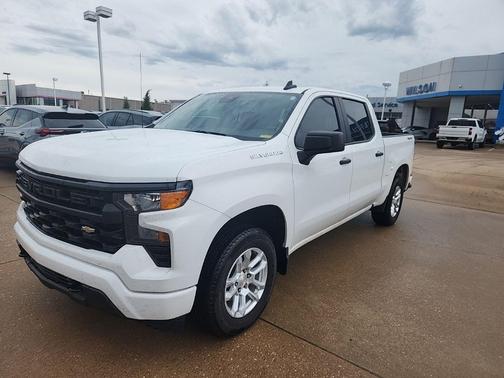 Summit White 2024 Chevrolet Silverado 1500 Custom