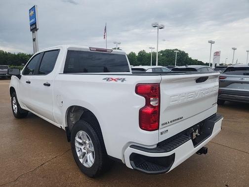 Summit White 2024 Chevrolet Silverado 1500 Custom