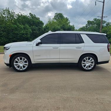 Iridescent Pearl Tricoat 2021 Chevrolet Tahoe High Country