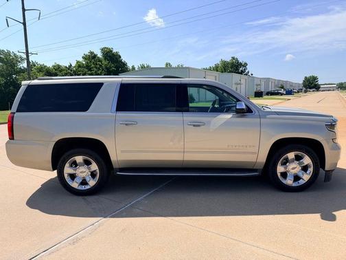 Champagne Silver 2017 Chevrolet Suburban Premier