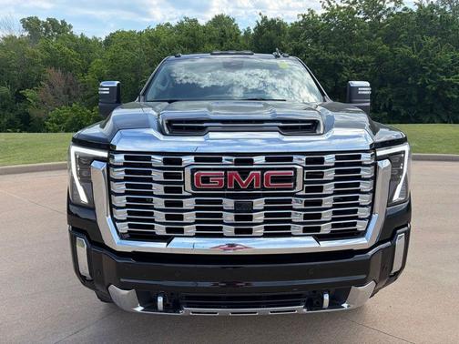 Onyx Black 2024 GMC Sierra 2500 Denali
