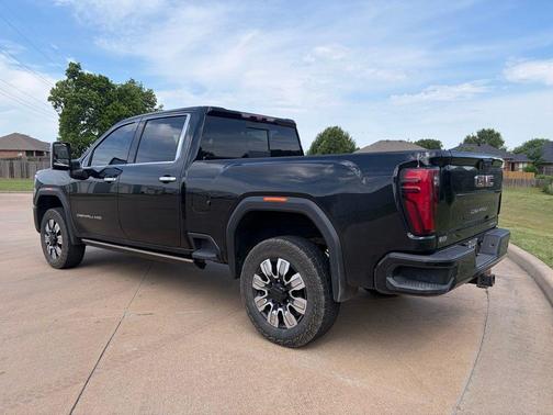 Onyx Black 2024 GMC Sierra 2500 Denali