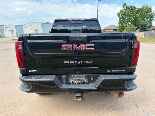 Onyx Black 2024 GMC Sierra 2500 Denali