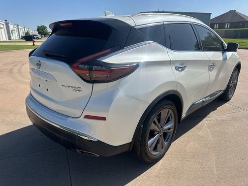 White 2024 Nissan Murano Platinum